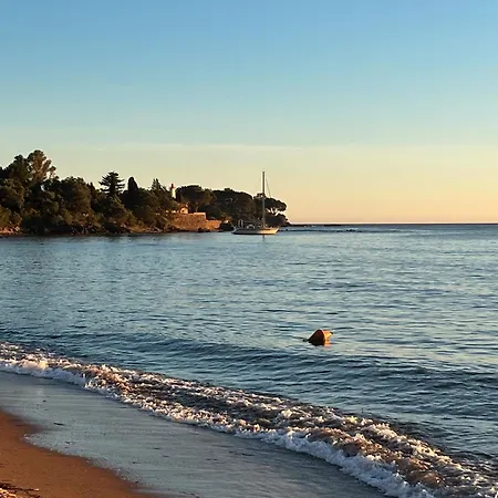 Lejlighed Proche Plage, Commerces *